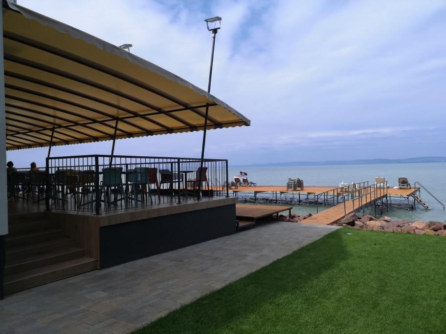 Dalma Panzió Bed & Breakfast Balatonvilagos Bagian luar foto