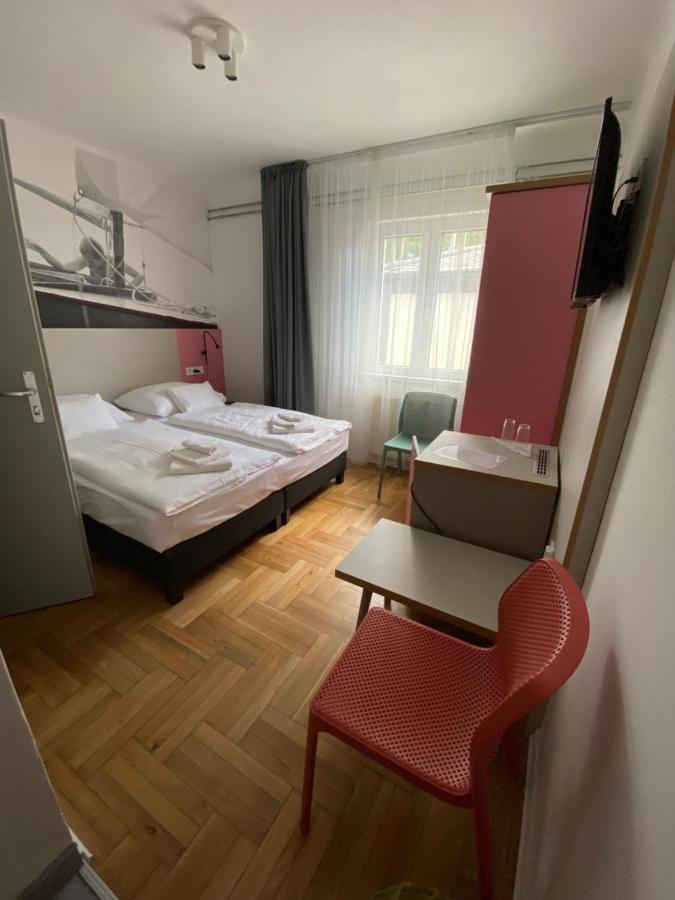 Dalma Panzió Bed & Breakfast Balatonvilagos Bagian luar foto